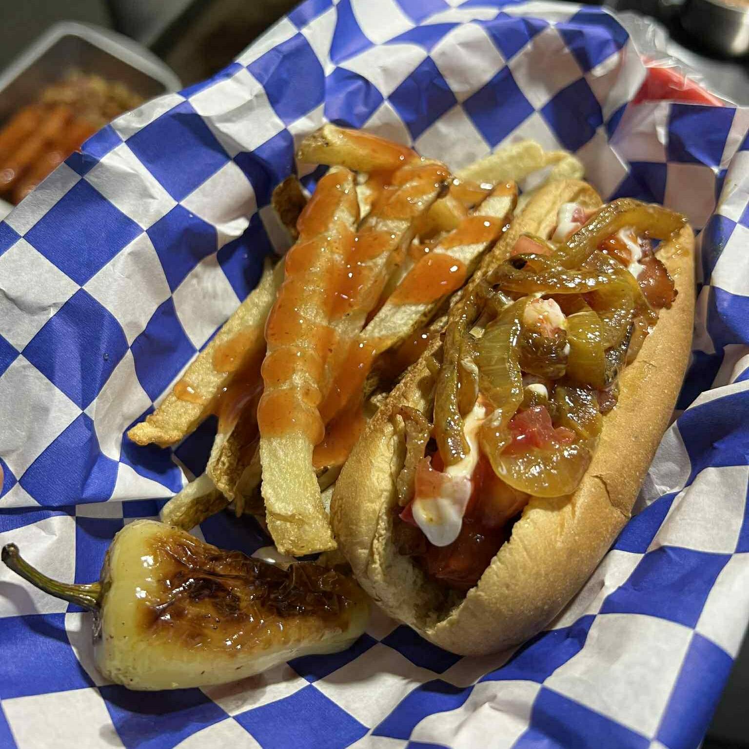 HOT DOG CLÁSICO CON PAPAS