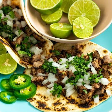 Tacos de carne asada