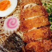 RAMEN CHICO CON POLLO EMPANIZADO