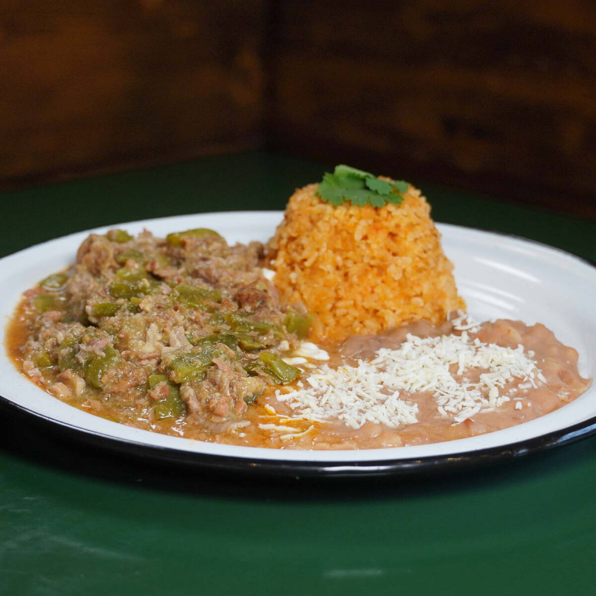 Bistec en Salsa Verde con Nopales