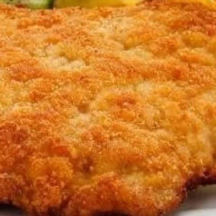 MILANESA DE POLLO EMPANIZADA