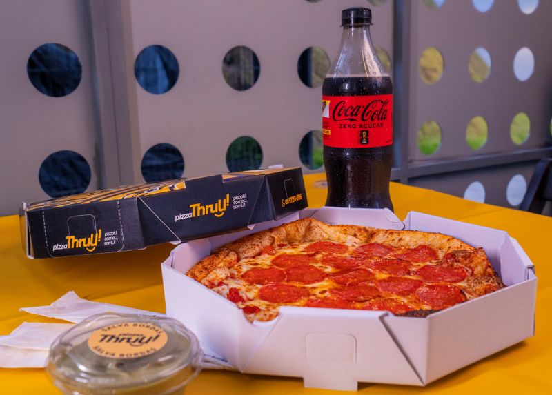 Pizza Média de 6 Fatias + Refrigerante 600ml a sua escolha + 1 Salva Bordas