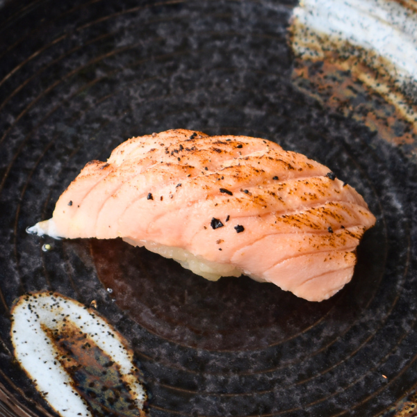 Nigiri de Salmón Flameado