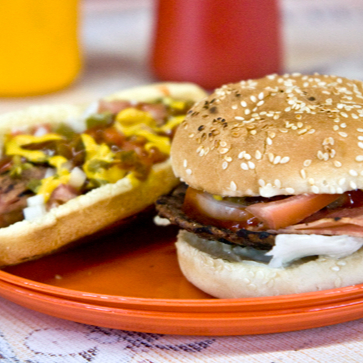 BURGUER CON HOT DOG