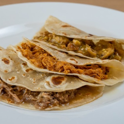 Taco de Harina con Cochinita