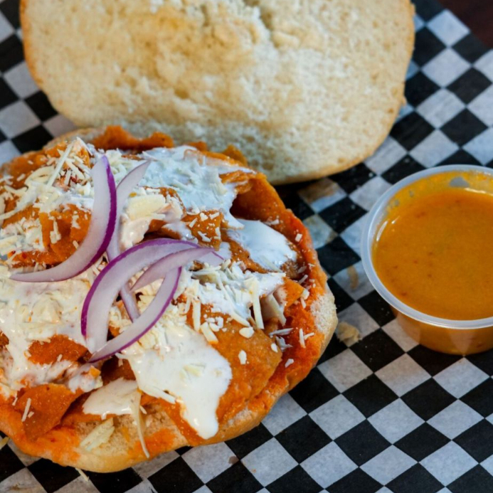 TORTA DE CHILAQUILES ROJOS