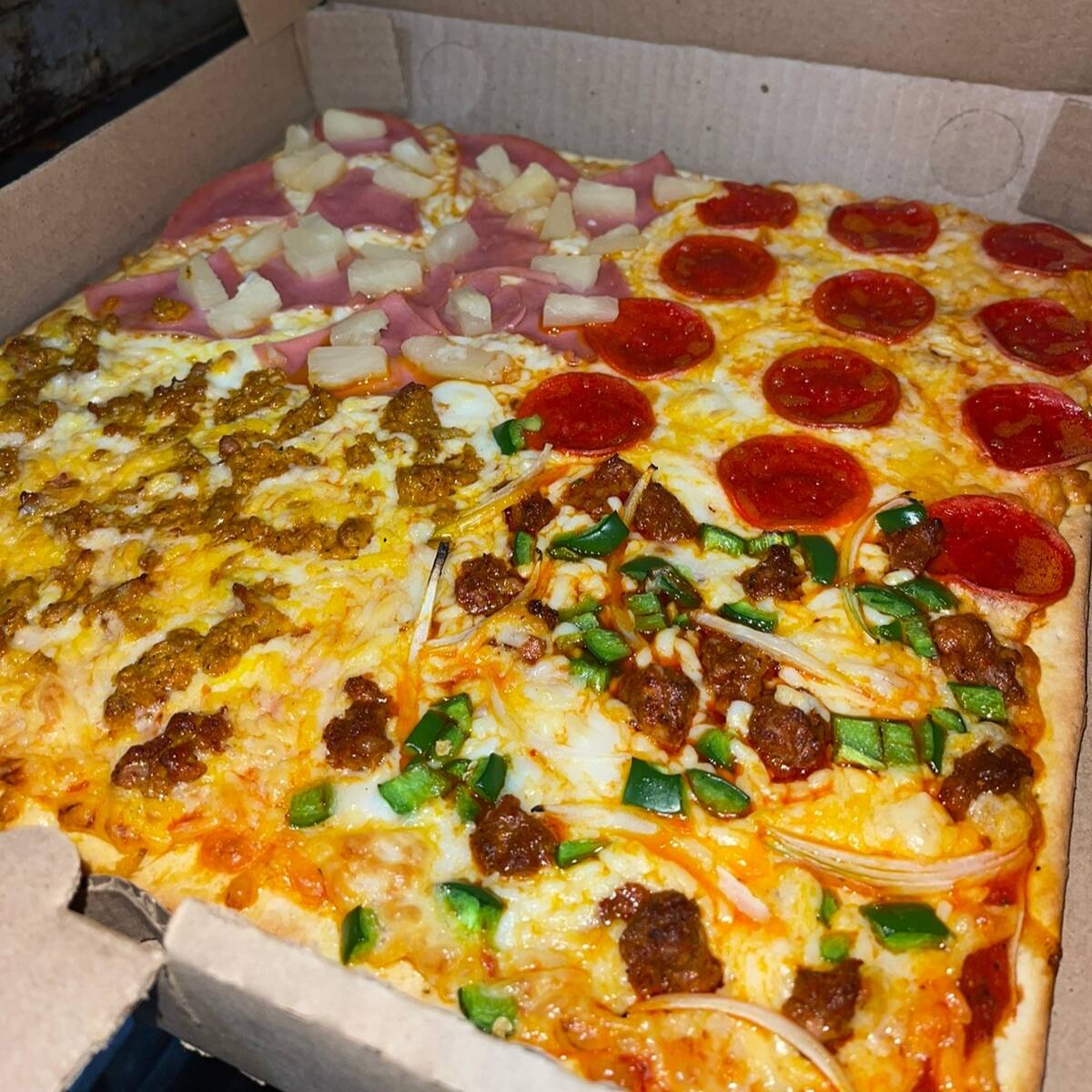 Pizza Familiar Cuadrada 4 Especialidades