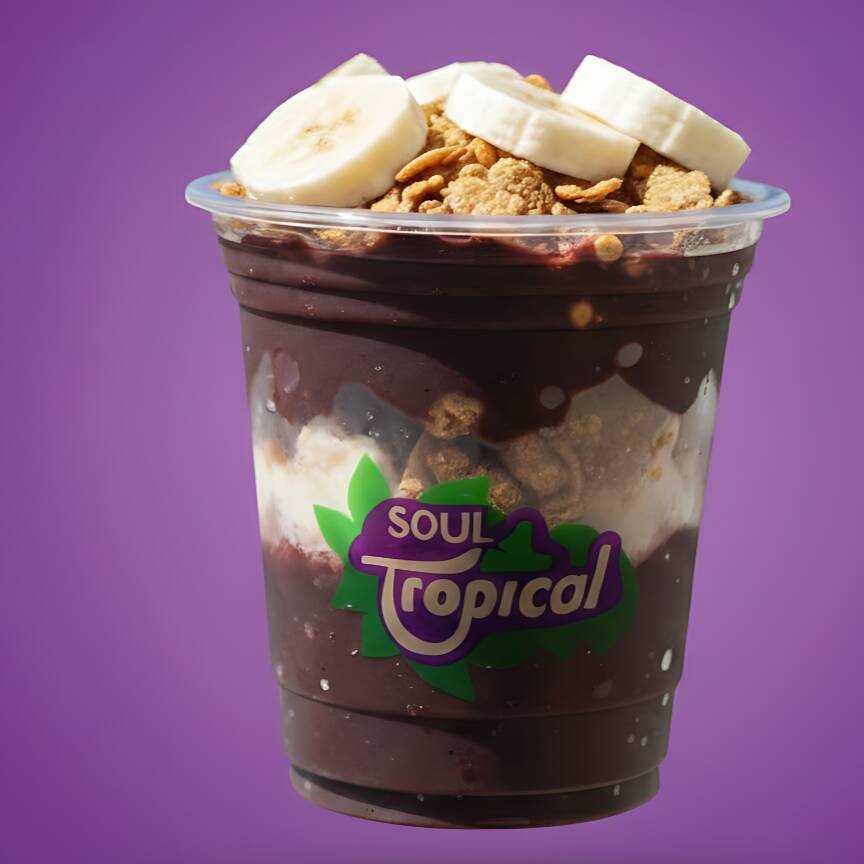 Banana + granola. O clássico que sempre agrada. Os adicionais são fixos e não podem ser alterados e nem mandado separado. Imagem meramente ilustrativa. açaí, acai, cupuaçu, cupuacu, casadinho, acai cremoso, acai artesanal, tigela, copo, acai zero, sobremesa gelada, delícia tropical, promoção ifood, entrega rápida, acai gourmet, acai barato, promocao, oferta, fitness, zero açúcar, acai com granola, banana, acai saudável,açaí frozen,acai vegan, acai frozen, sorvete