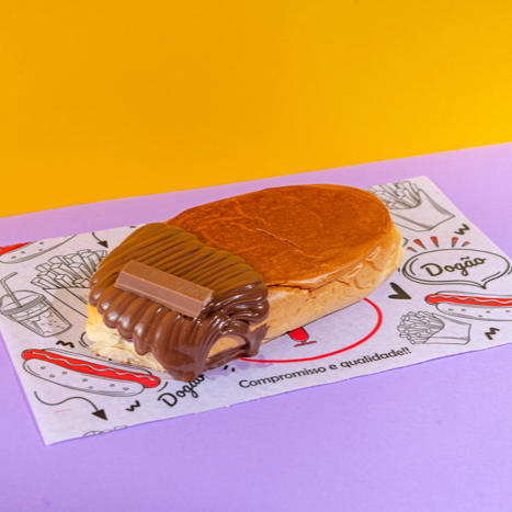 Pao De Dog Tradicional, Recheado Com Creme de Avelã, Leite Condensado, Kit Kat.