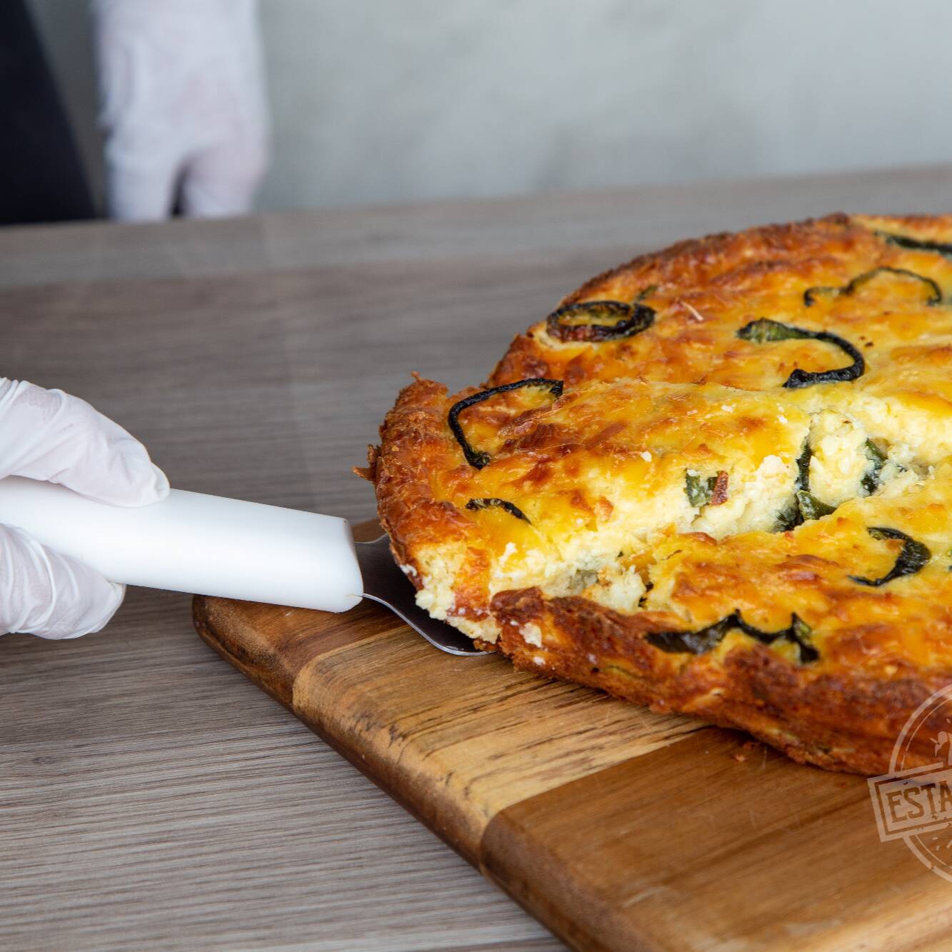 Tarta de Elote con Rajas y Queso.
