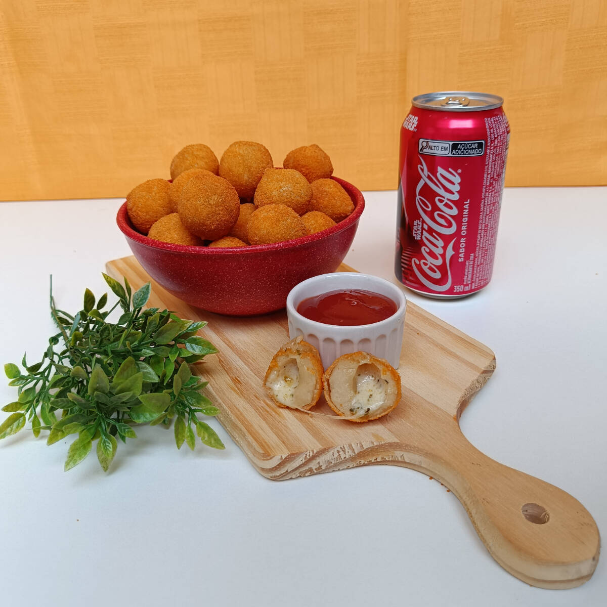 20 unidades dos deliciosos salgados Ritoni.+ coca cola 350ml