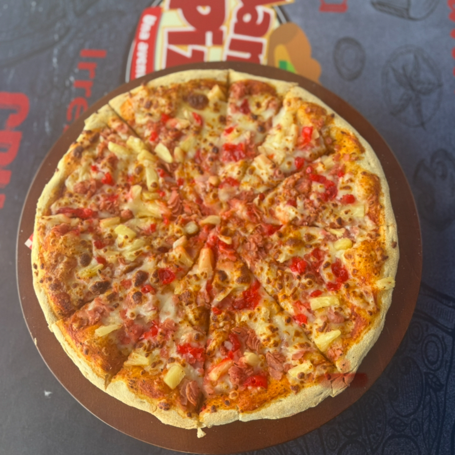 Pizza grande hawaiana