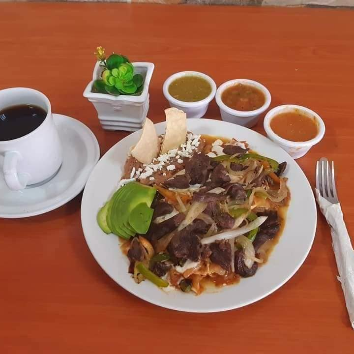 Chilaquiles Mexicano con Bistec