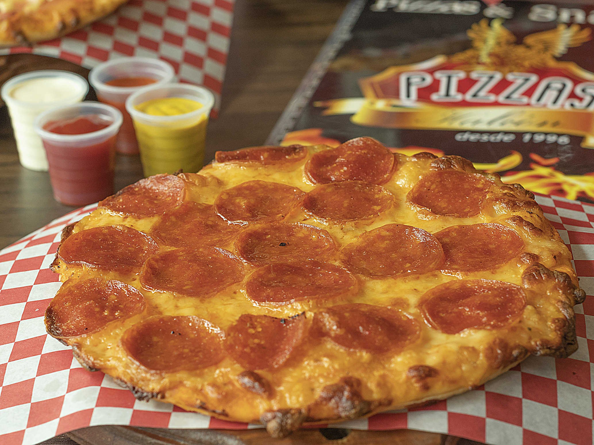 Combo pizzas medianas