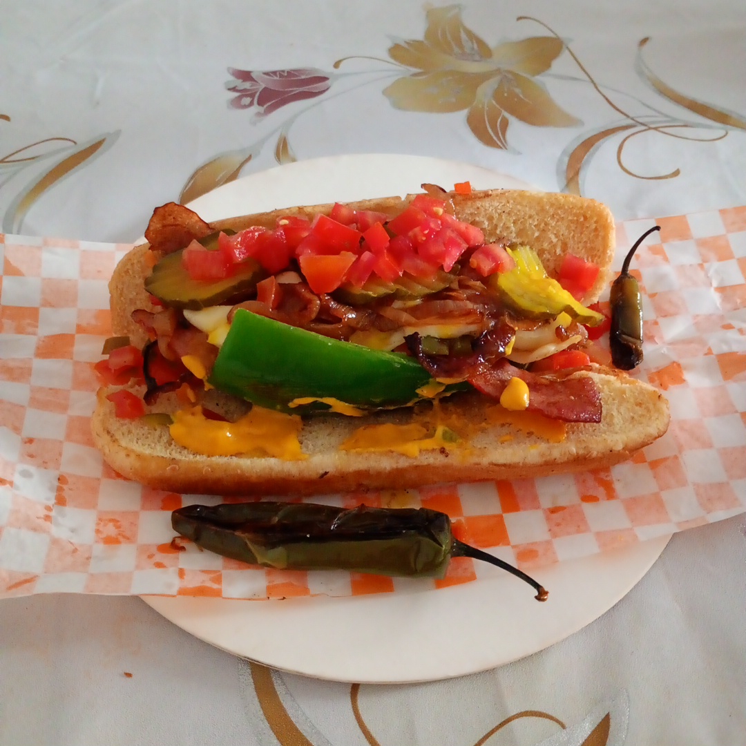 Hot Dog, Tocino y Jalapeños