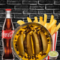 Pão brioche, hamburguer 160gr mergulhado na piscina de cheddar