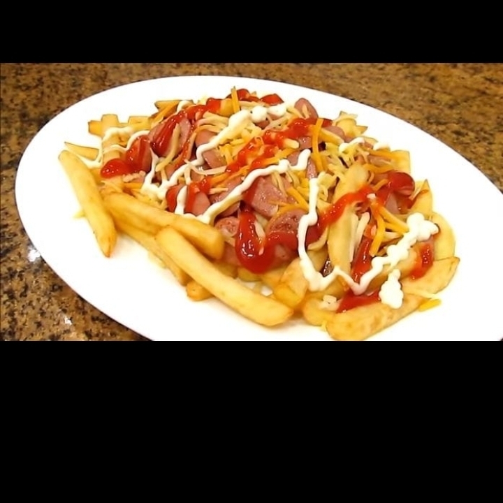 Salchipapas