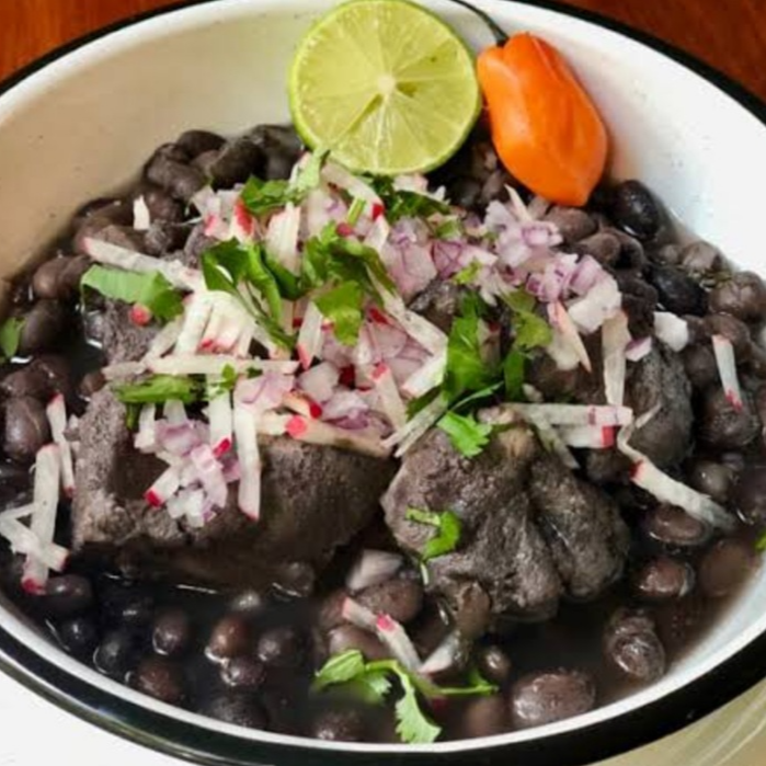 Frijol  con puerco
