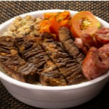 2 marmitas Arroz, feijão, batata, farofa, frango, linguiça e carne de churrasco