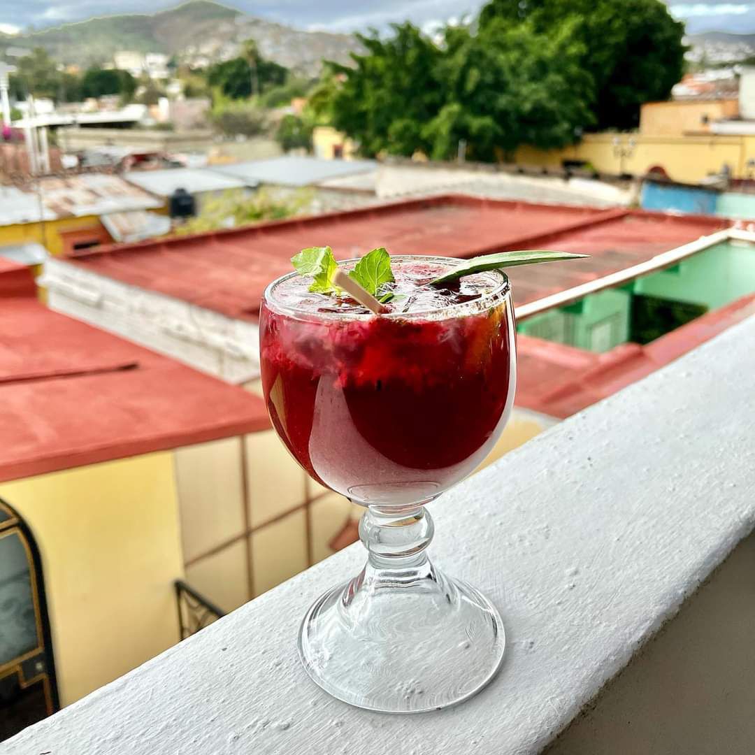 Limonada de frutos rojos