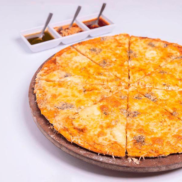 Pizza Cuatro Quesos 30 Cm de Diámetro