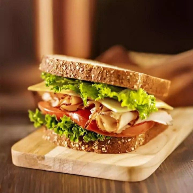 Sándwich (Jamón, pechuga)