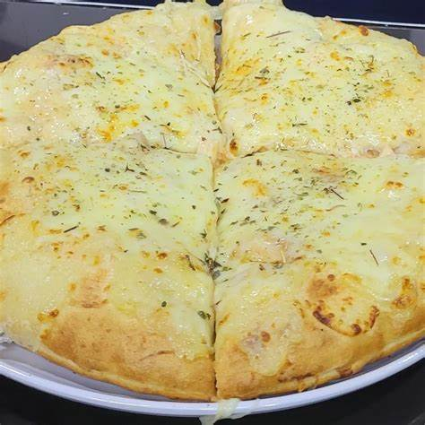 Pizza Estofada 4 Quesos