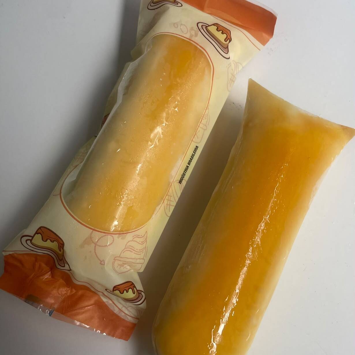 Delicioso geladinho gourmet sabor de Pudim