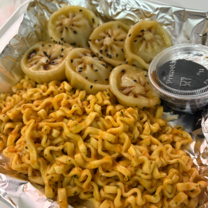 DUMPLIGS Y RAMEN