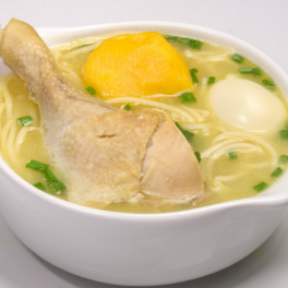 Caldo de Gallina Con Presa
