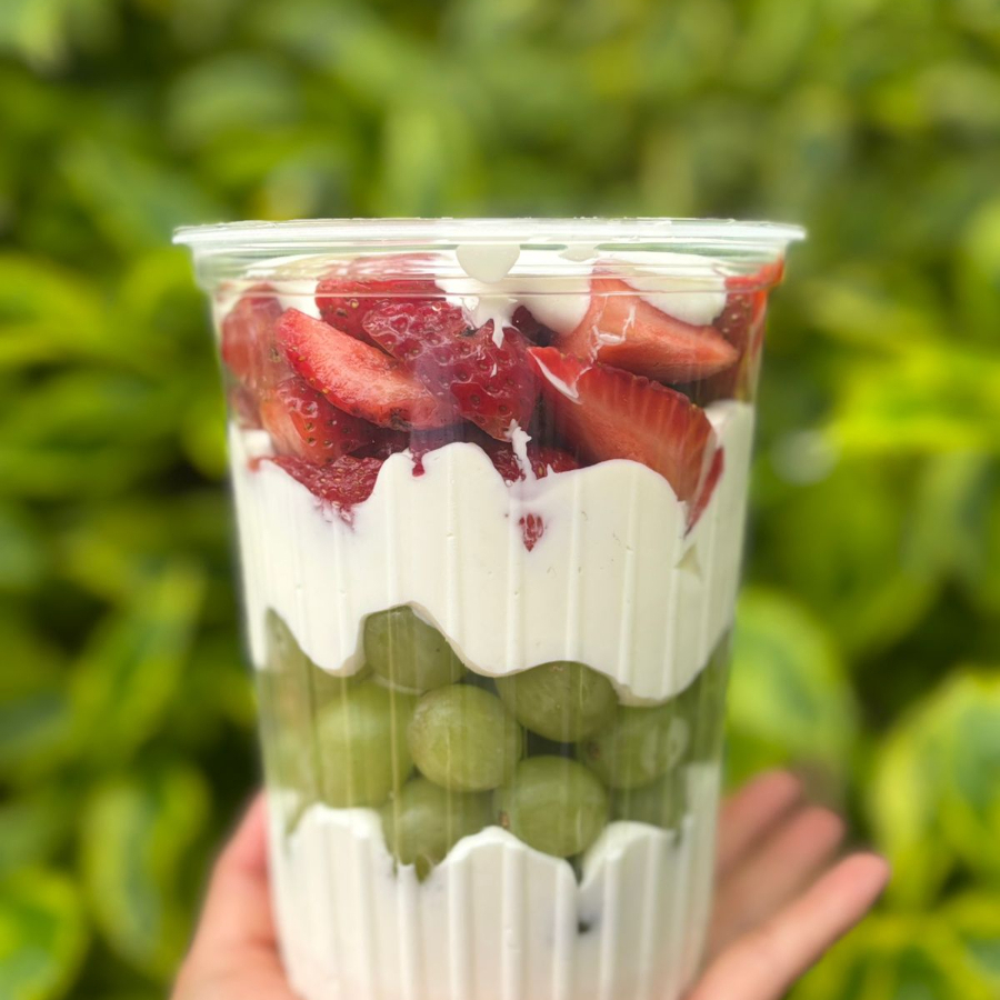 FRESAS CON UVAS Y CREMA 1 LITRO