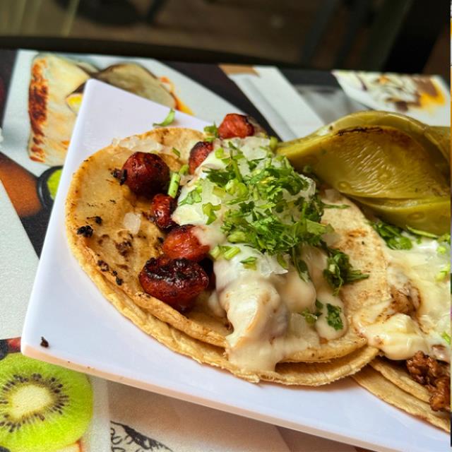 TACO DE CHISTORRA C QUESO