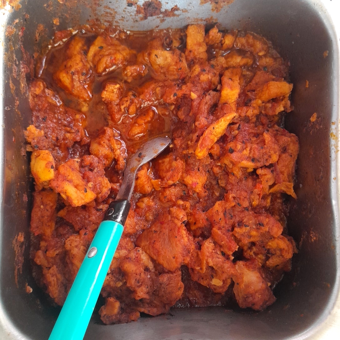 Chicharron Prensado Con Salsa De Tomate