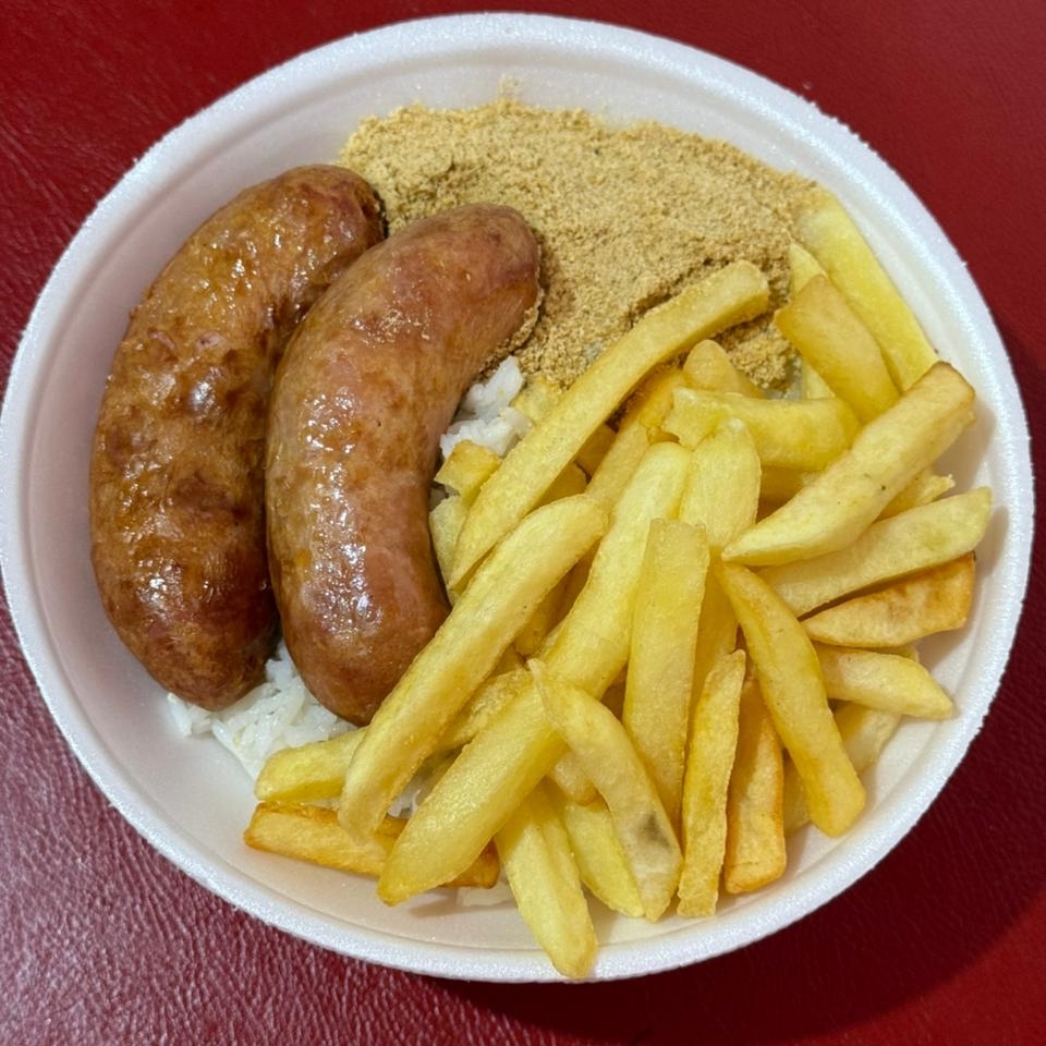Arroz , feijao , farofa , batata frita