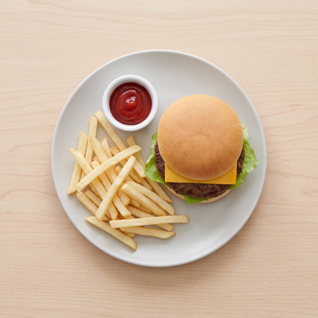 HAMBURGUESA CLASICA CON PAPAS