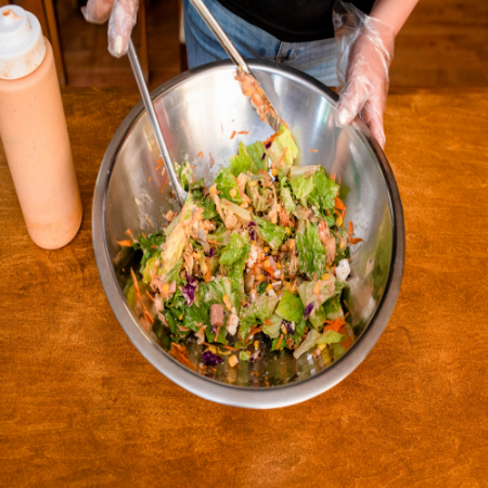 Ensalada mediana de pollo
