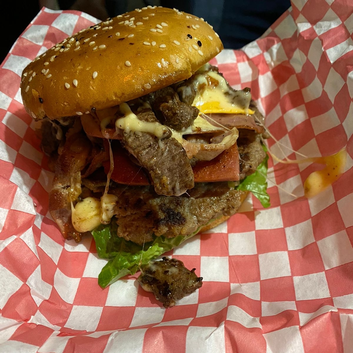 HAMBURGESA CARNIVORA