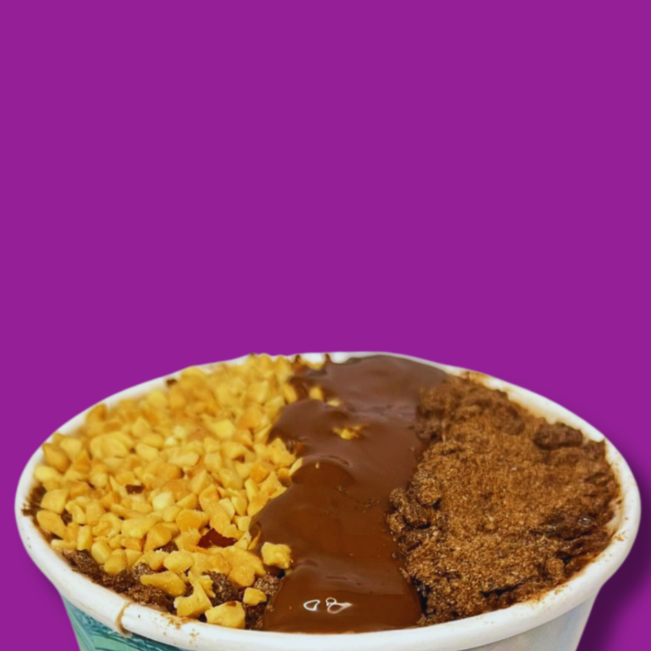 Uma explosão de sabor! Feito com amendoim, creme de avelã e Ovomaltine, super cremoso e crocante. Perfeito pra quem ama um shake intenso e bem servido!