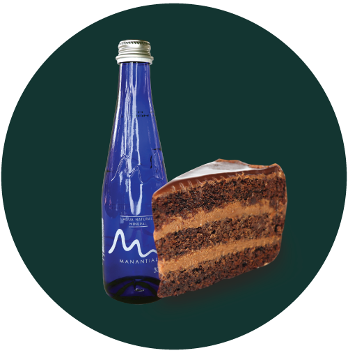 Torta + Agua Manantial