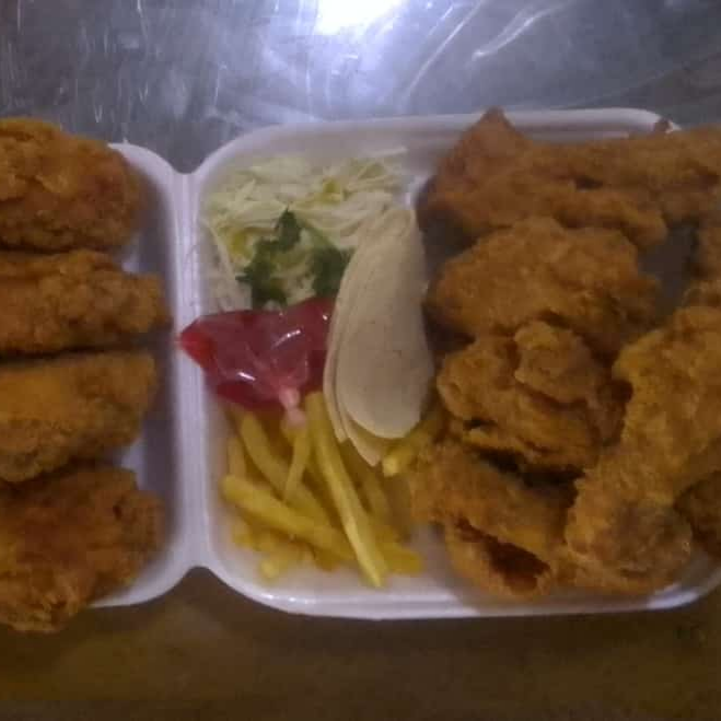 BUCLE CAMARADAS POLLO FRITO 12 PIEZAS