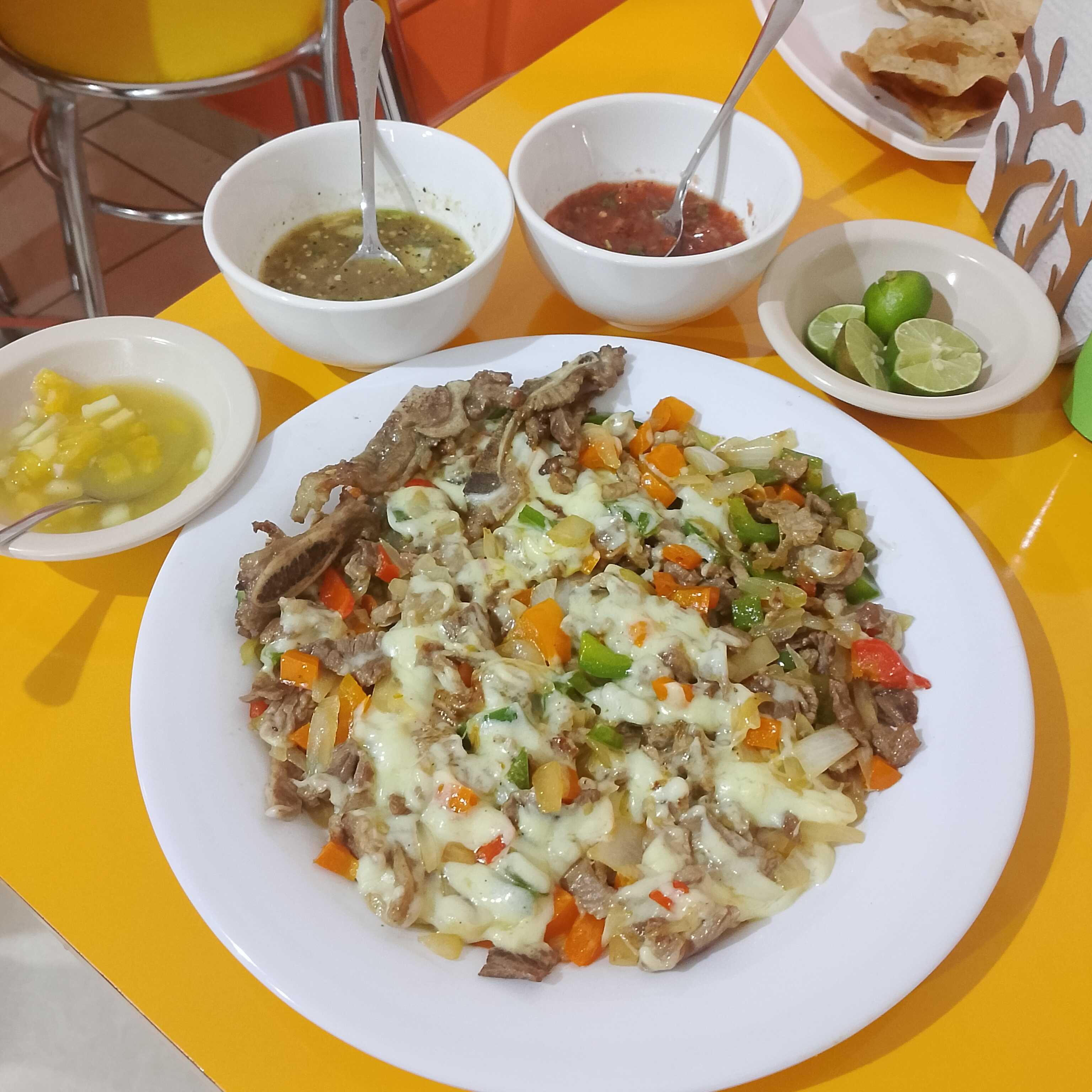 Alambre de Costilla con Queso