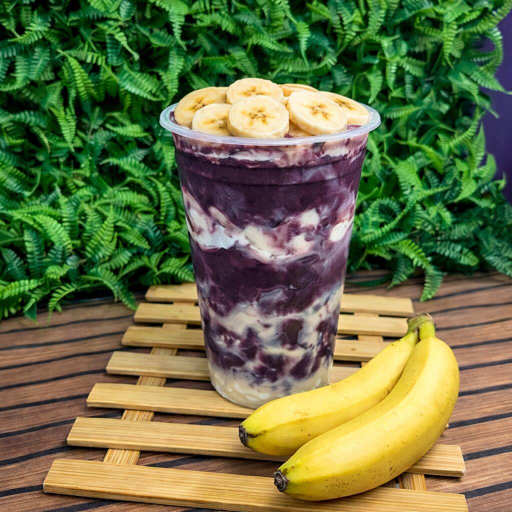 Copo de 500ml para você escolher 3 complementos grátis. Monte do seu jeito e aproveite 🍓🥜✨