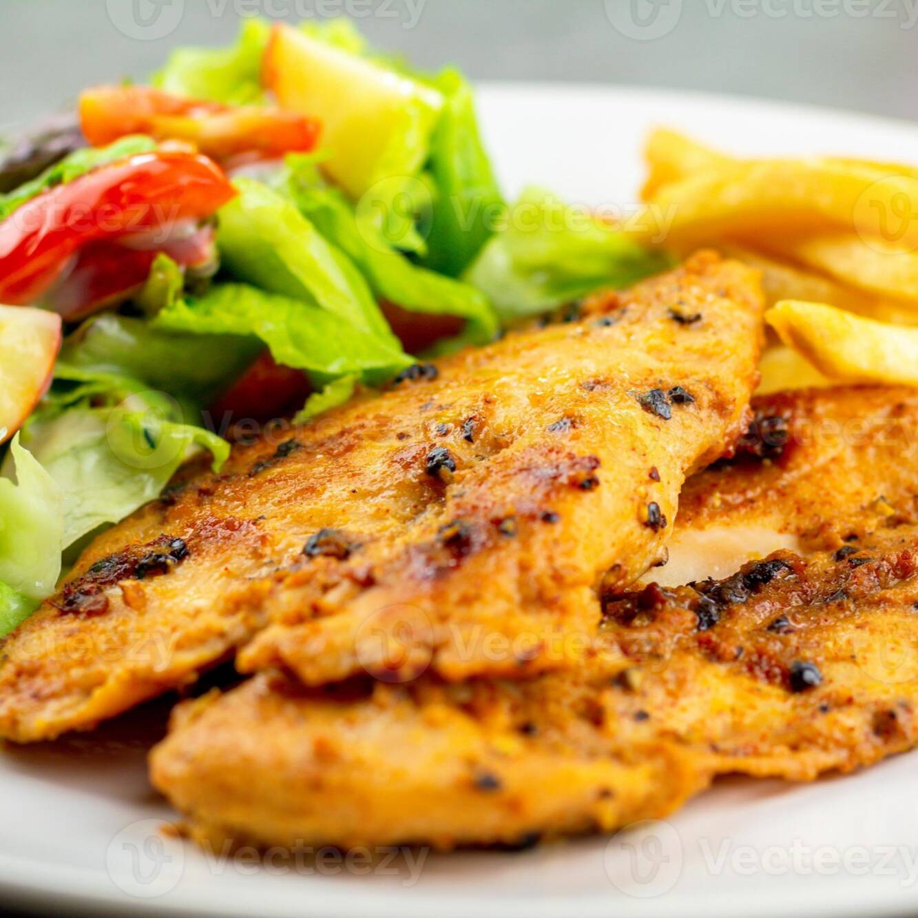 Pechuga de Pollo con Ensalada