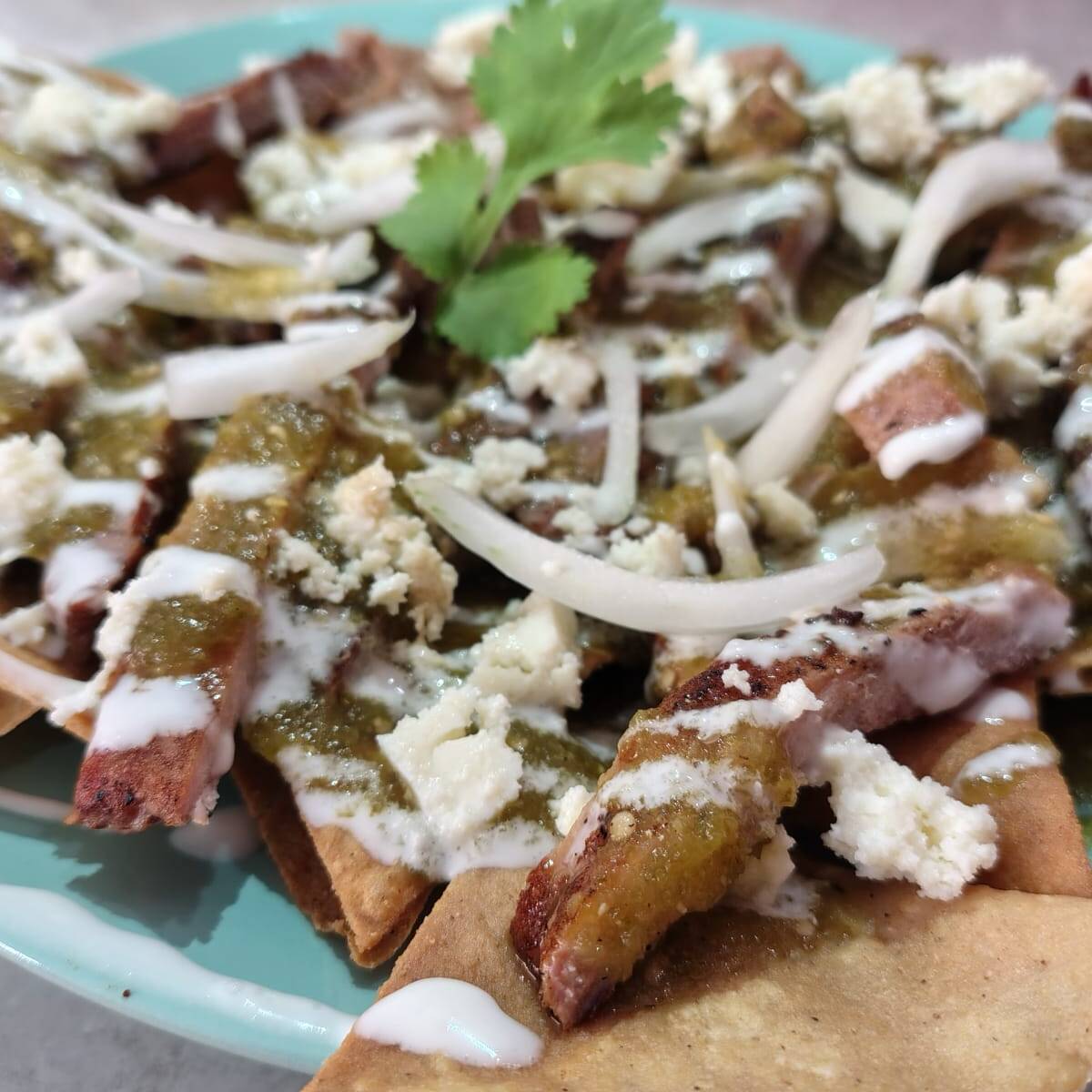 Chilaquiles con Bistec