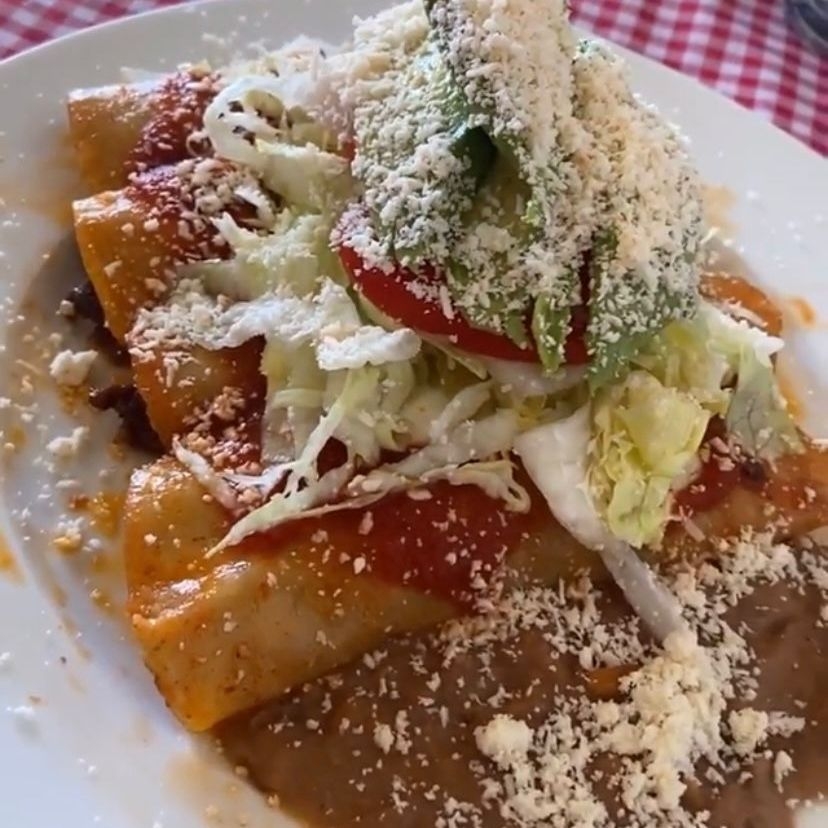 4 Enchiladas + Agua del Dia Chica