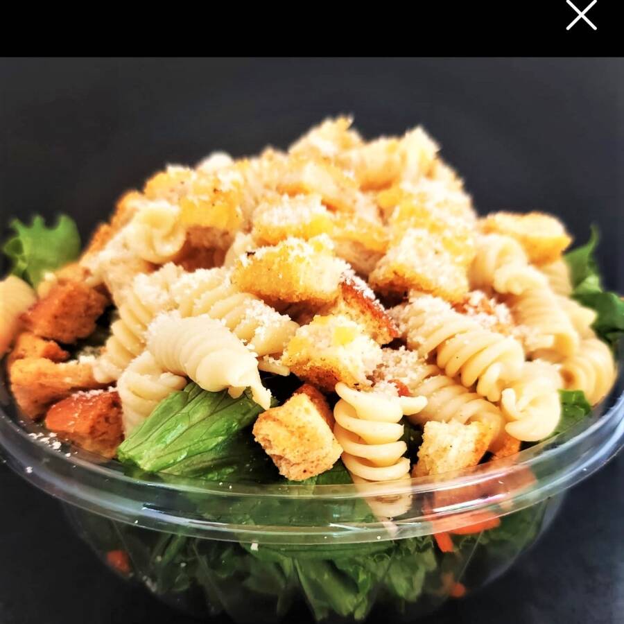 ENSALADA DE POLLO EMPANIZADO