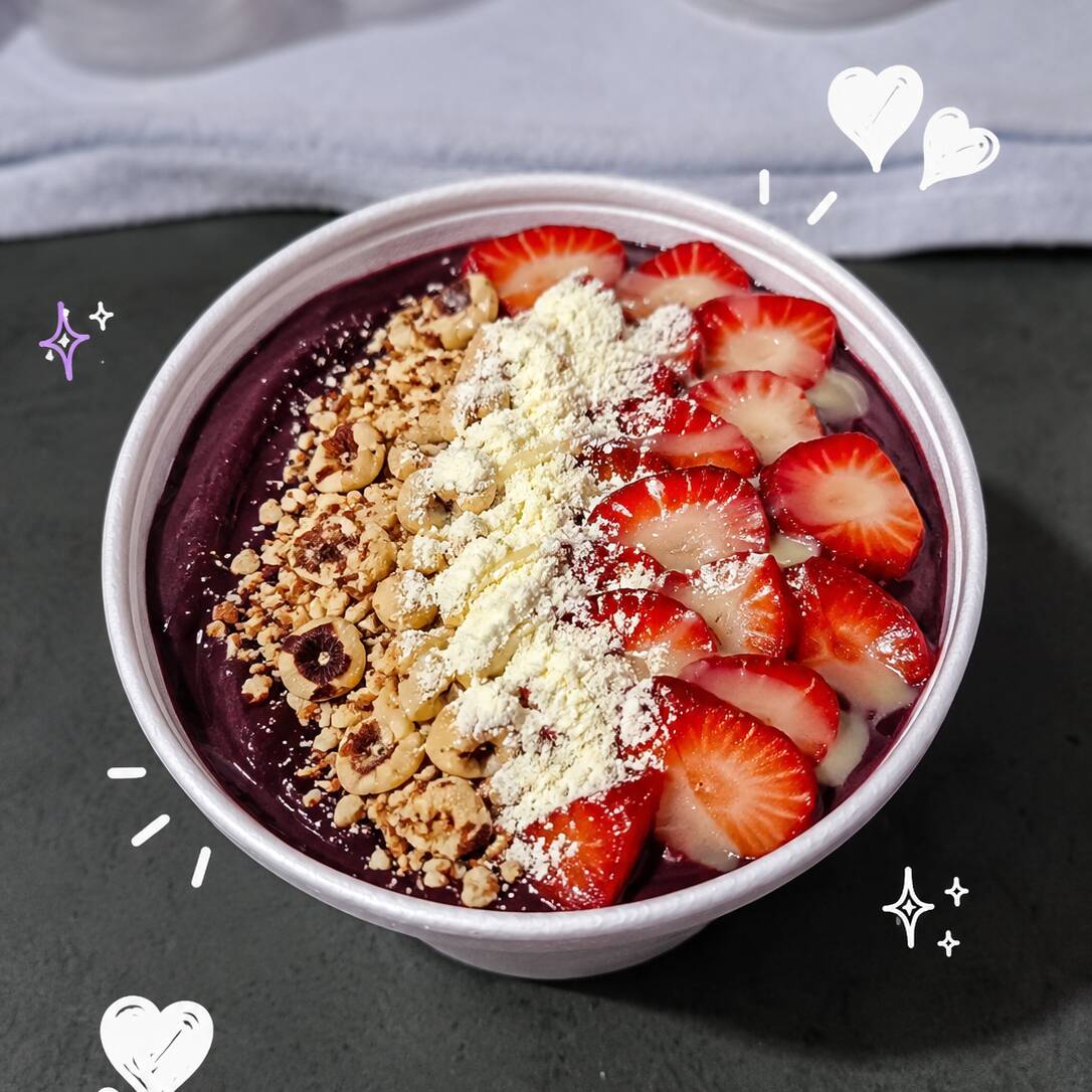 Uma delícia de marmitex 750ml . açai cremoso com direito a 3 acompanhamento+ 2 frutas
OBS:essa delícia vai 465g de açai 😋