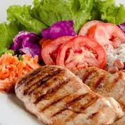 FILÉ DE FRANGO GRELHADO, ALFACE E TOMATE