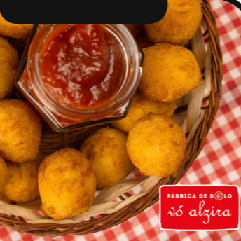 Salgadinho com massa leve de aipim e com recheio generoso de carne . Frito e congelado, basta levar ao forno. Contém 20 unidades. Imagem meramente ilustrativa. Serve 4 Pessoas.