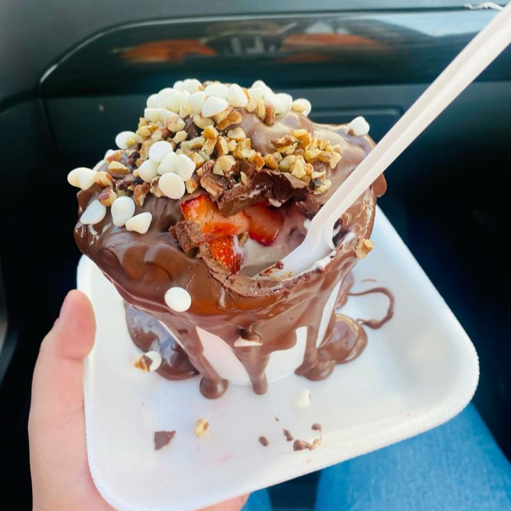 Volcan de Fresas con Crema